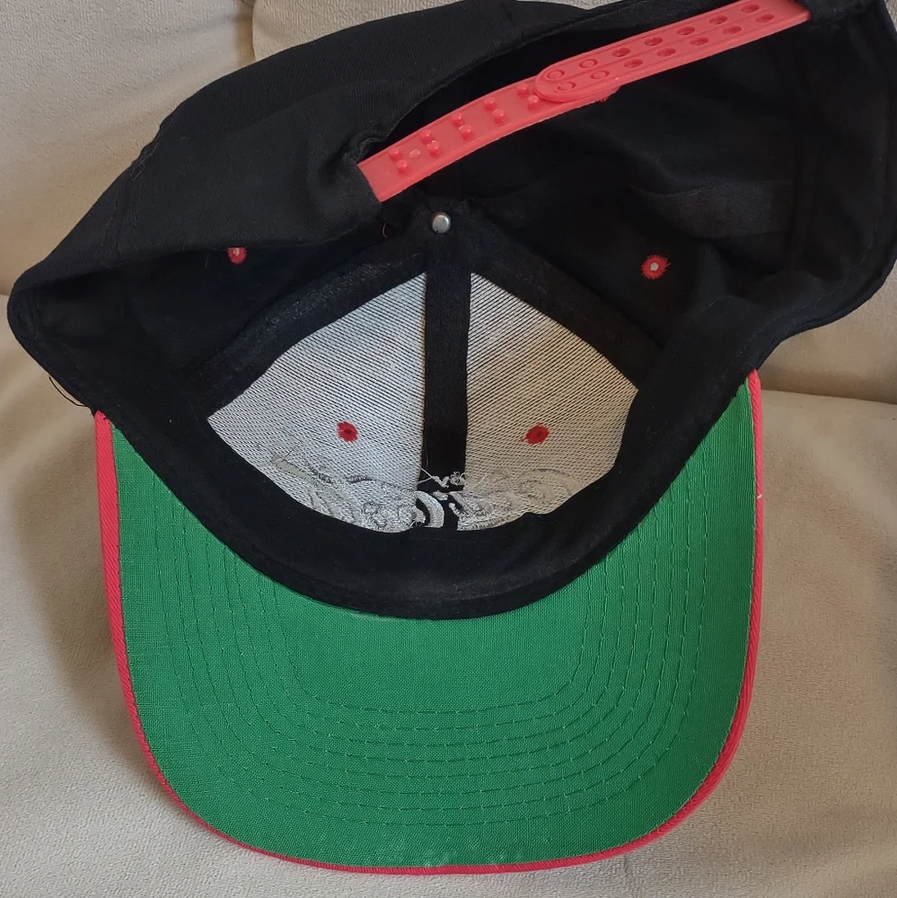 COCA-COLA Hat Black Red OS Adjustable Embroidered